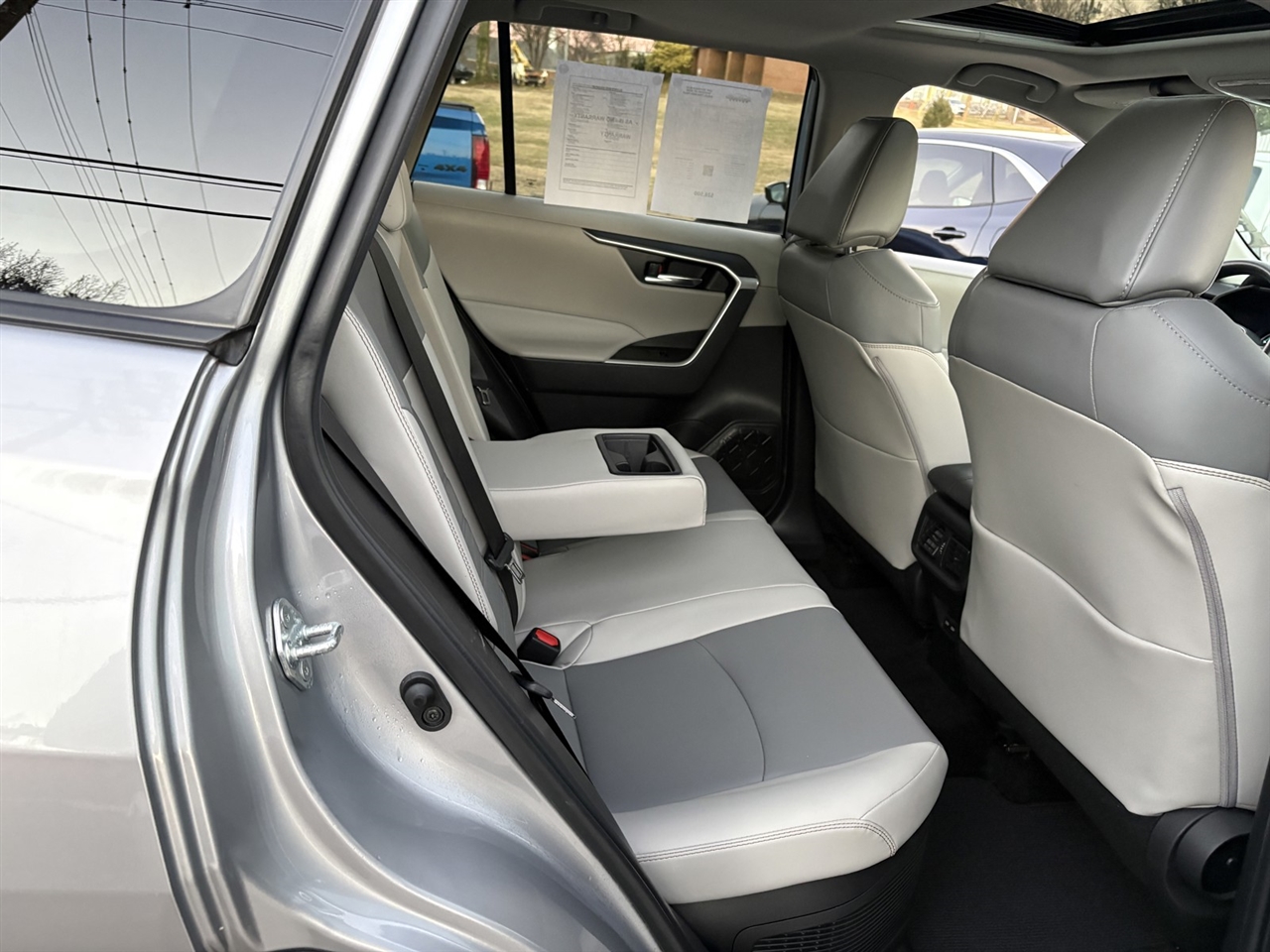 Toyota RAV4 Hybrid XLE Premium 2022