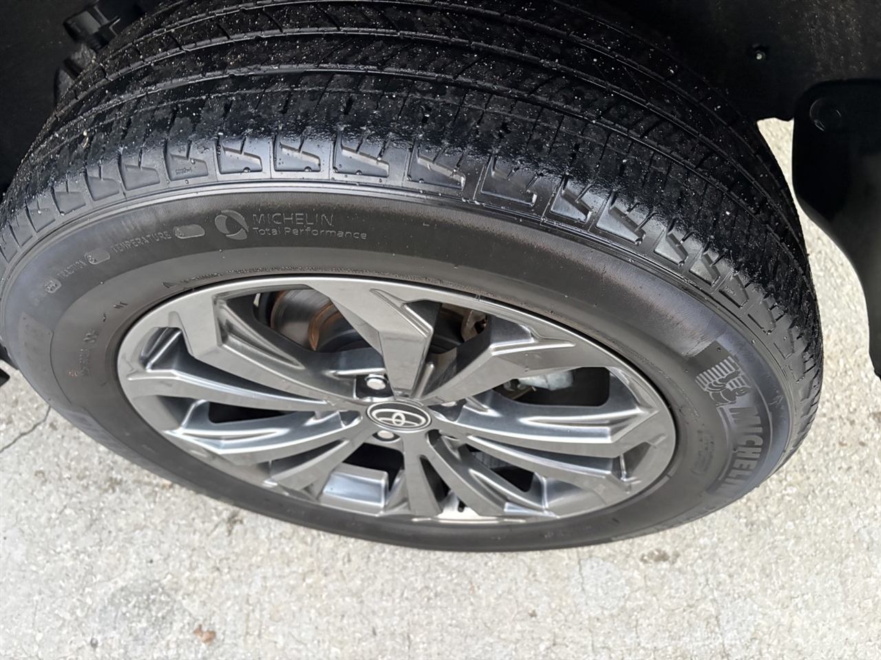 Toyota RAV4 Hybrid XLE Premium 2022