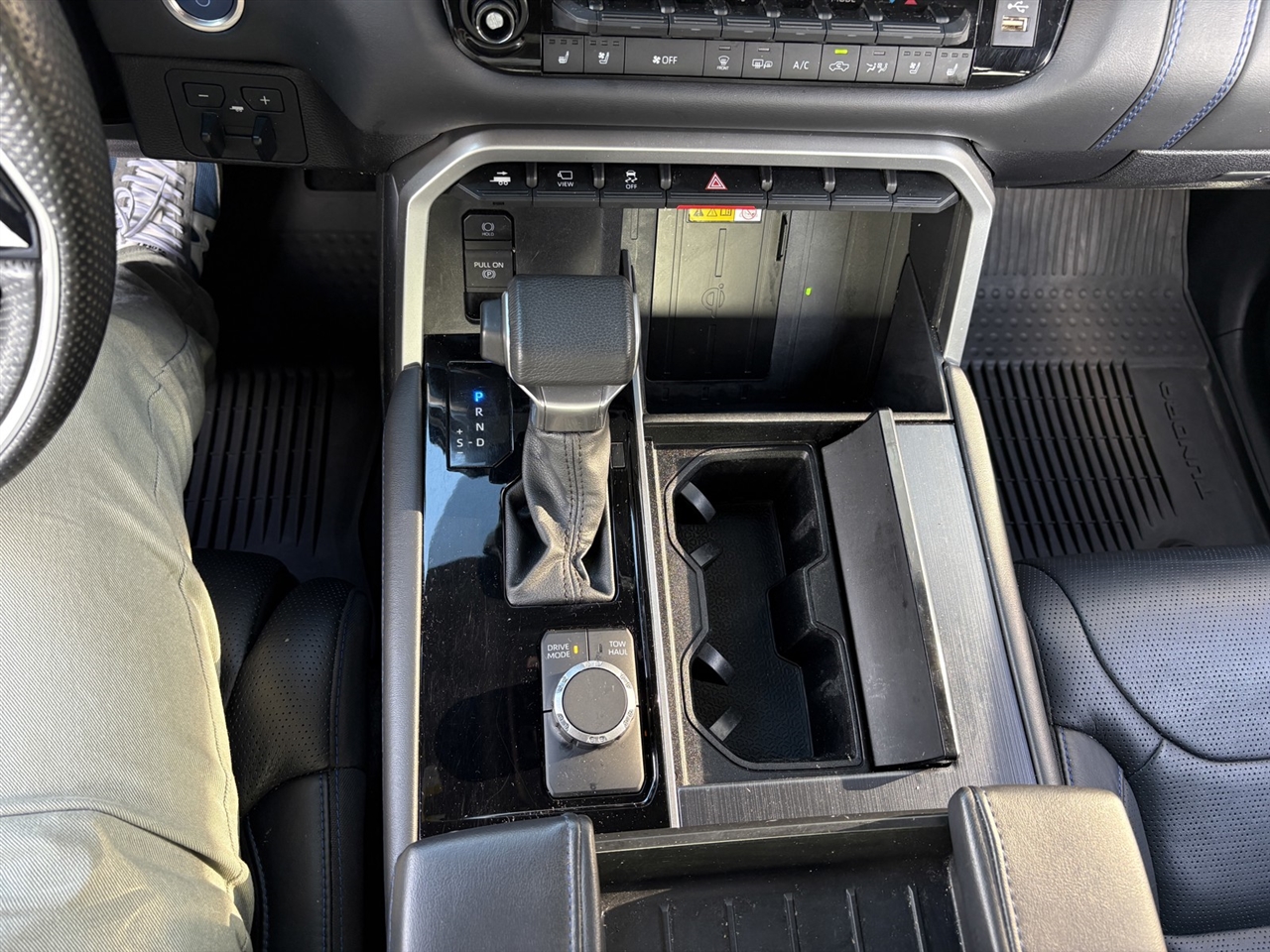 Toyota Tundra Platinum CrewMax 2WD Hybrid 2024