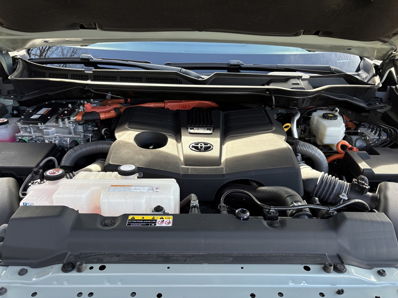 Toyota Tundra Platinum CrewMax 2WD Hybrid 2024