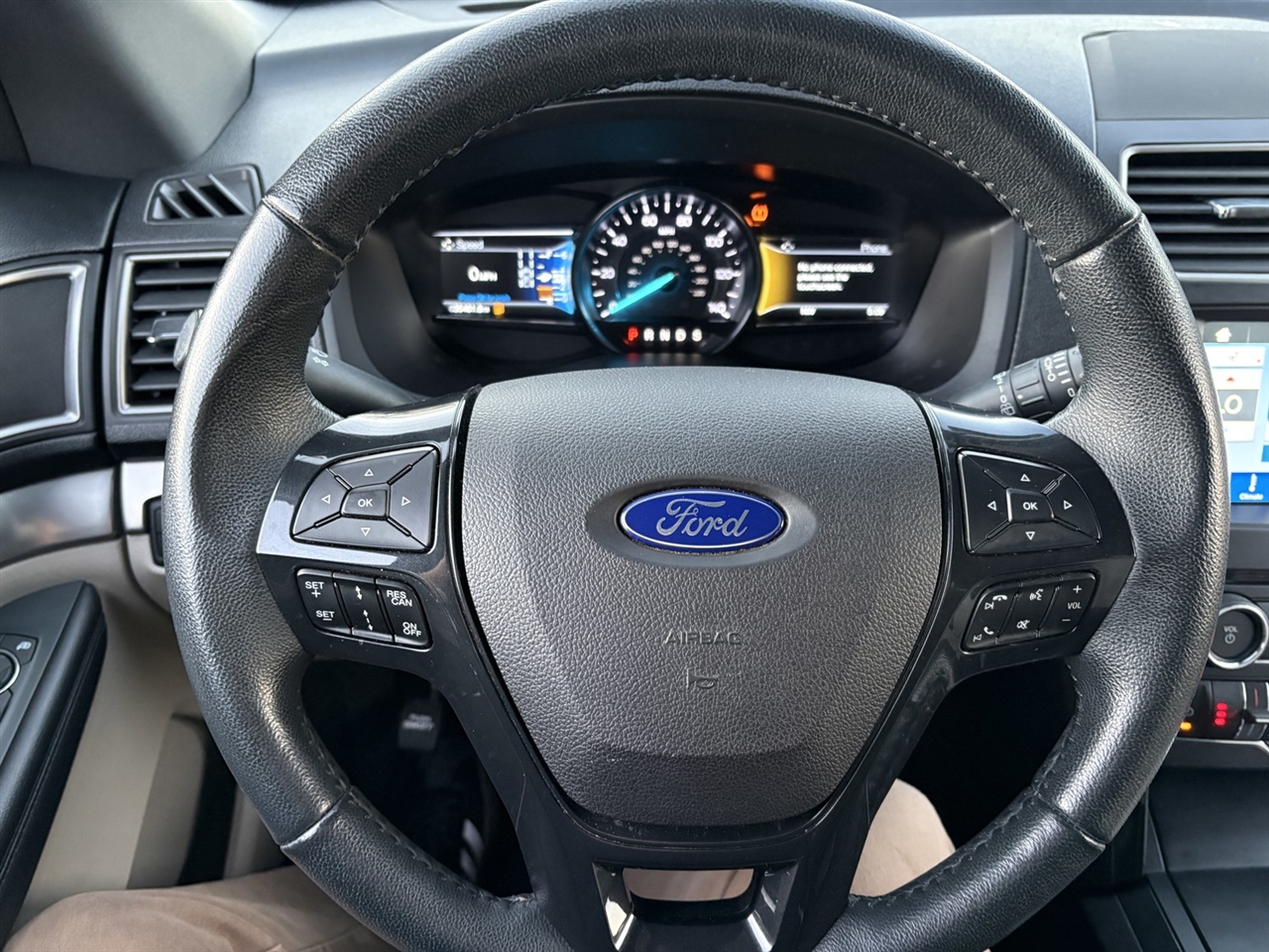 Ford Explorer XLT FWD 2018