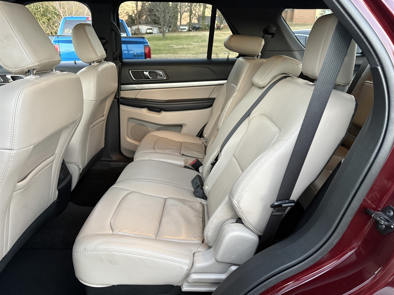 Ford Explorer XLT FWD 2018