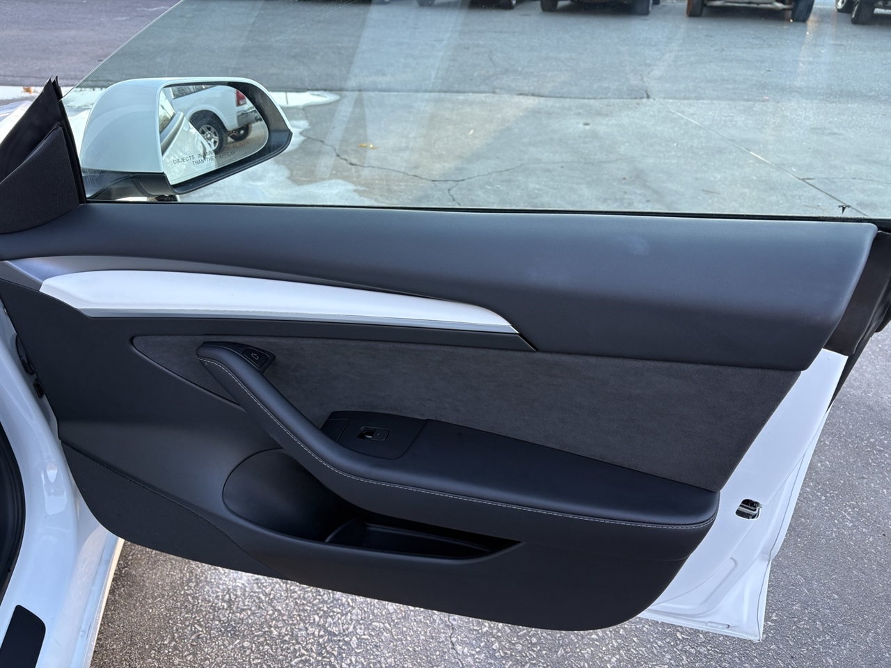 Tesla Model 3 Standard Range Plus 2023