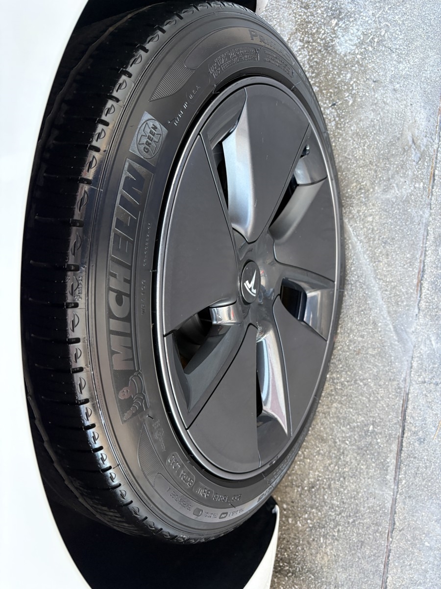 Tesla Model 3 Standard Range Plus 2023