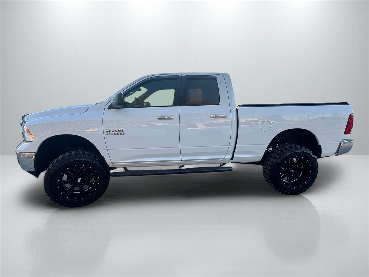 RAM 1500 SLT Quad Cab 4WD 2017