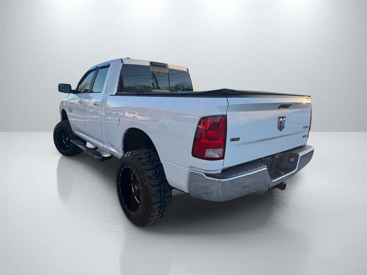 RAM 1500 SLT Quad Cab 4WD 2017