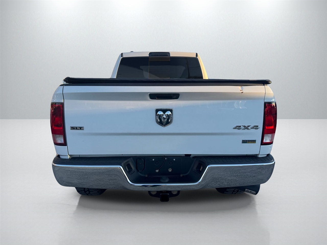 RAM 1500 SLT Quad Cab 4WD 2017