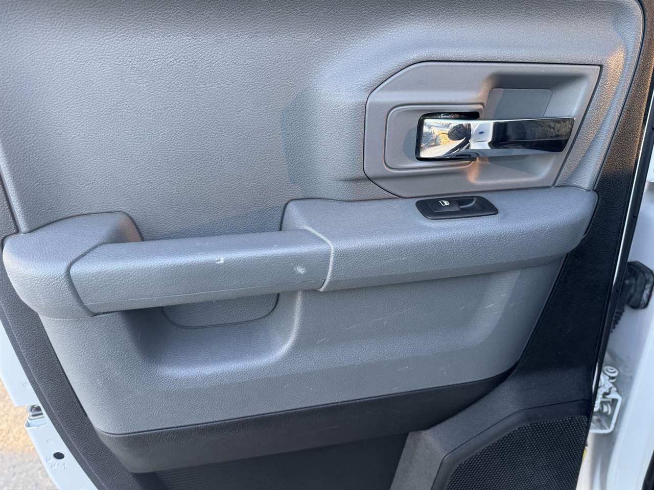 RAM 1500 SLT Quad Cab 4WD 2017