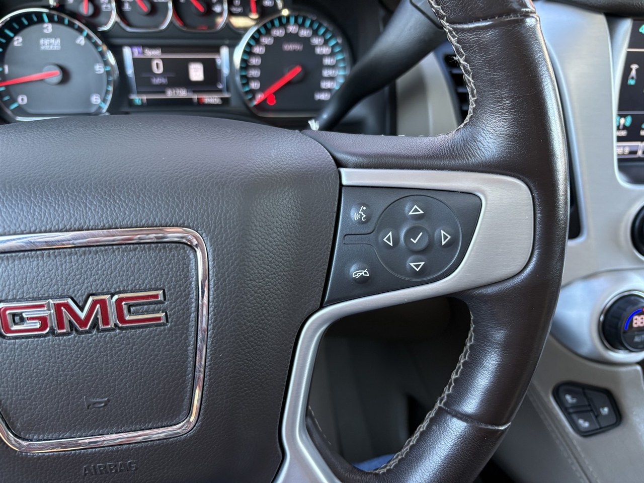 GMC Yukon SLT 4WD 2020