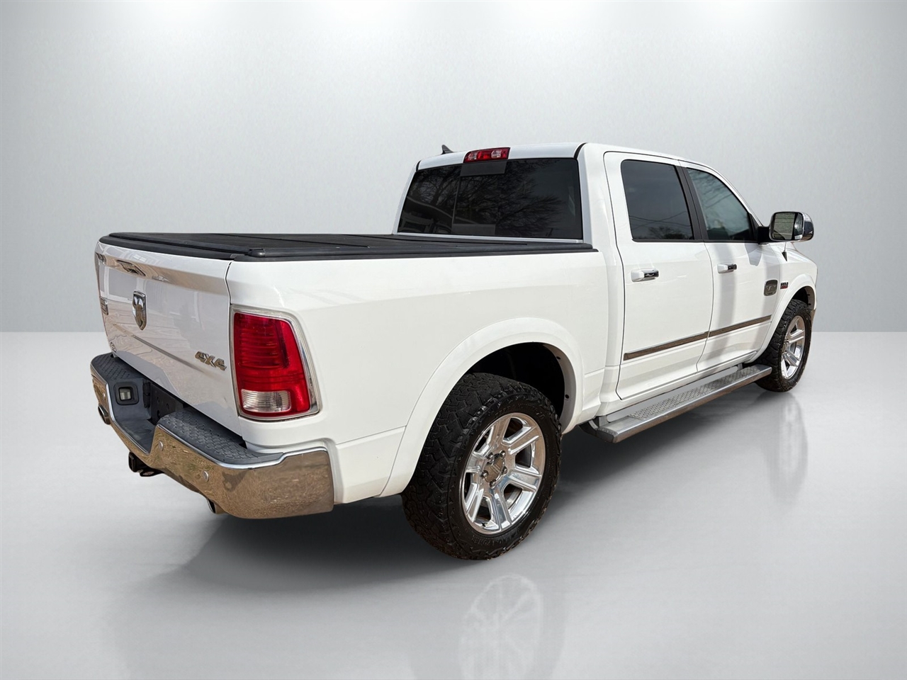 RAM 1500 Longhorn Crew Cab SWB 4WD 2015