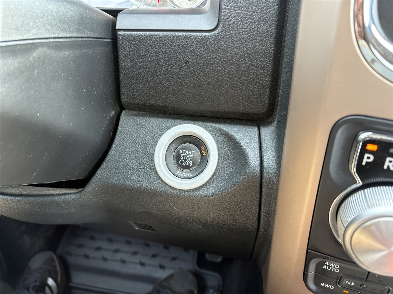 RAM 1500 Longhorn Crew Cab SWB 4WD 2015