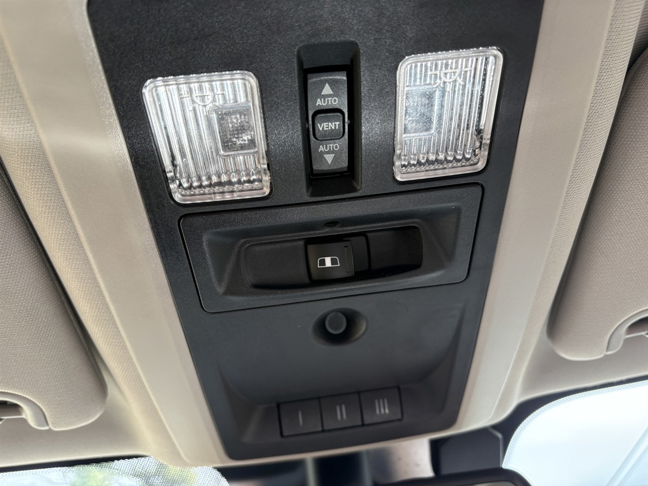 RAM 1500 Longhorn Crew Cab SWB 4WD 2015