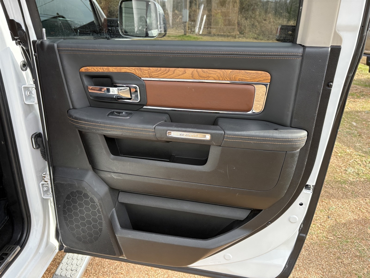 RAM 1500 Longhorn Crew Cab SWB 4WD 2015