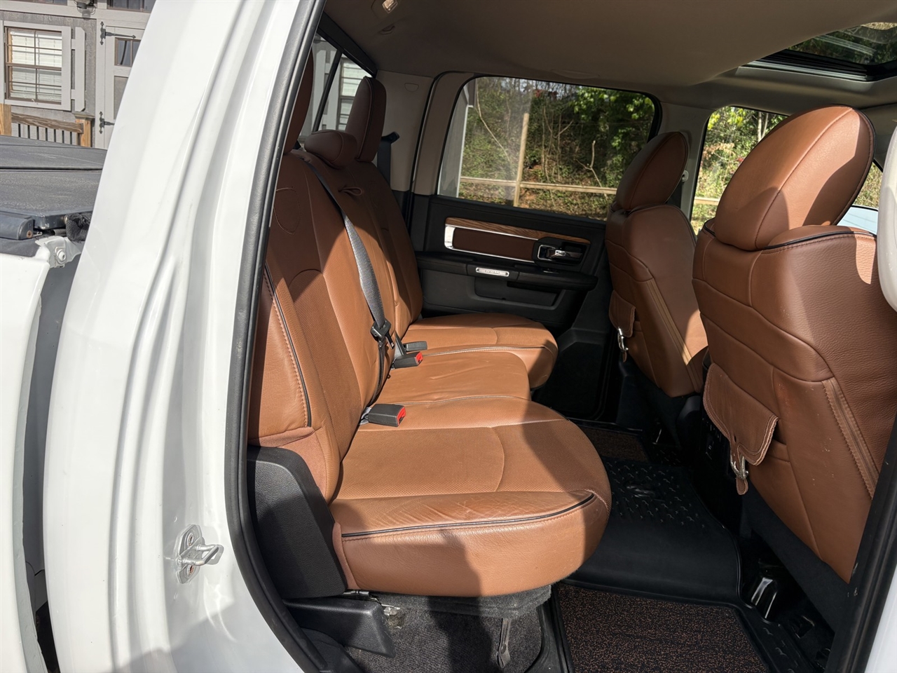 RAM 1500 Longhorn Crew Cab SWB 4WD 2015