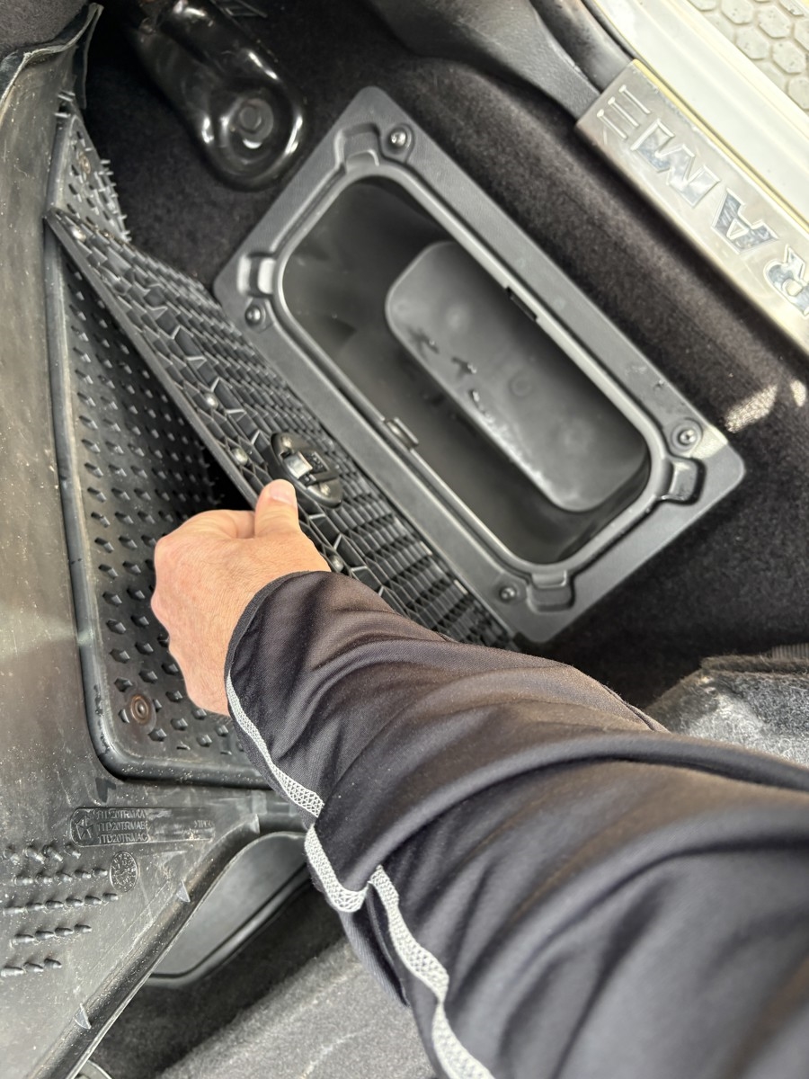 RAM 1500 Longhorn Crew Cab SWB 4WD 2015