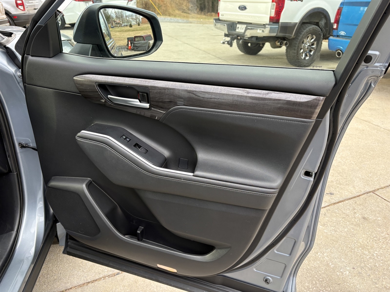 Toyota Highlander Hybrid Platinum AWD 2021