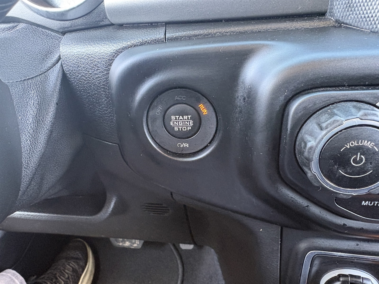 Jeep Gladiator Sport 2021