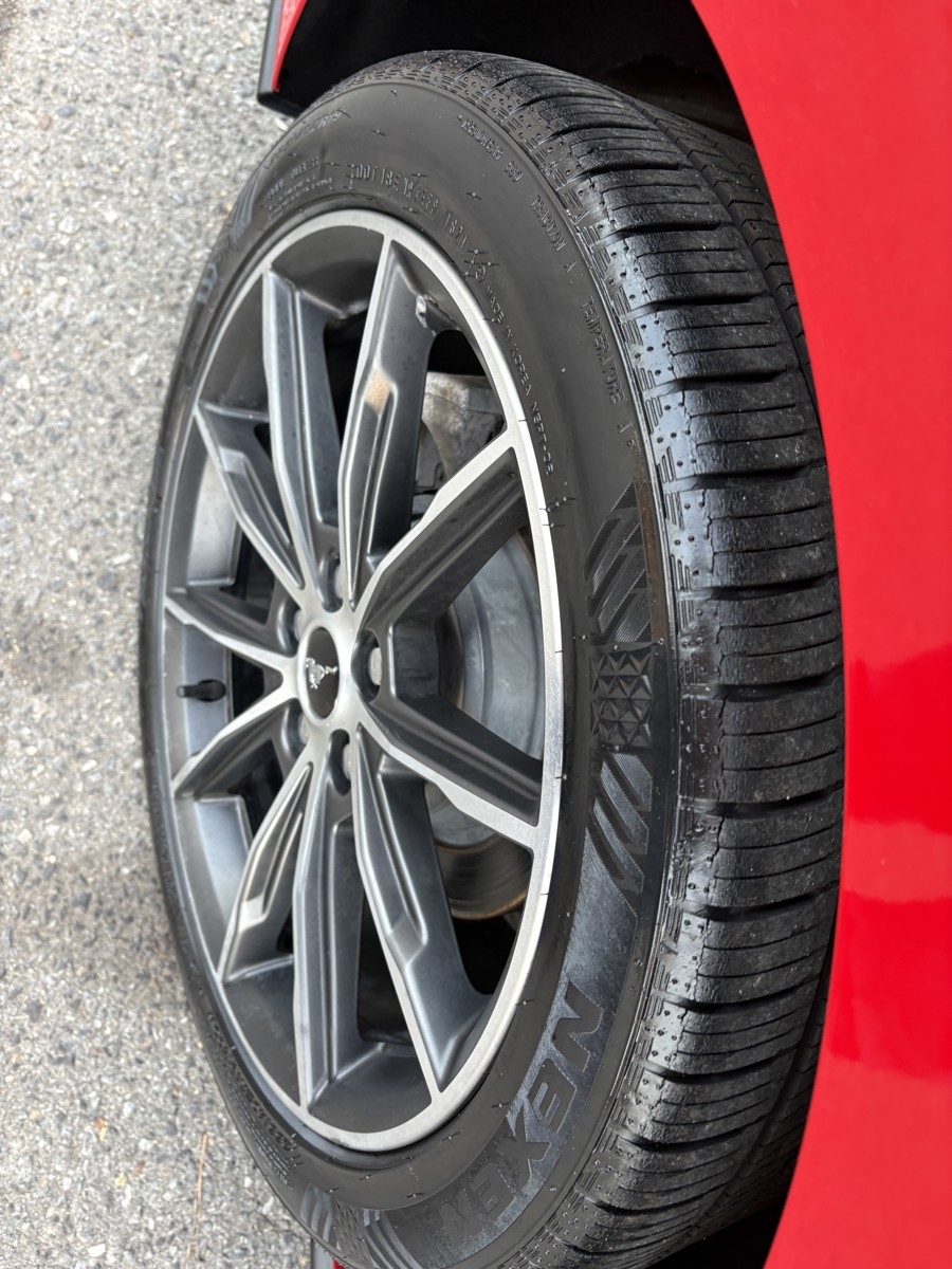 Ford Mustang EcoBoost Coupe 2018