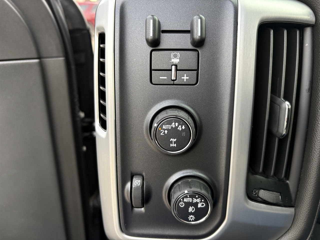 GMC Sierra 1500 SLT Crew Cab Short Box 4WD 2018