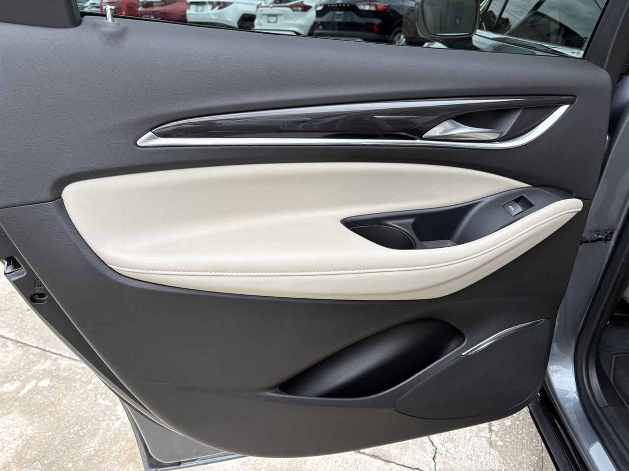 Buick Enclave Essence FWD 2020