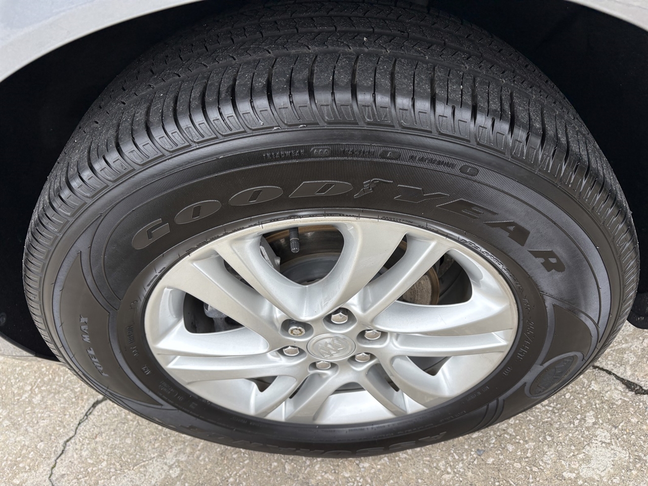 Buick Enclave Essence FWD 2020