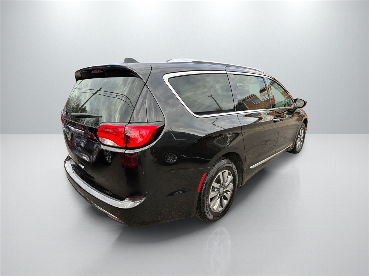 Chrysler Pacifica Touring-L Plus 2020