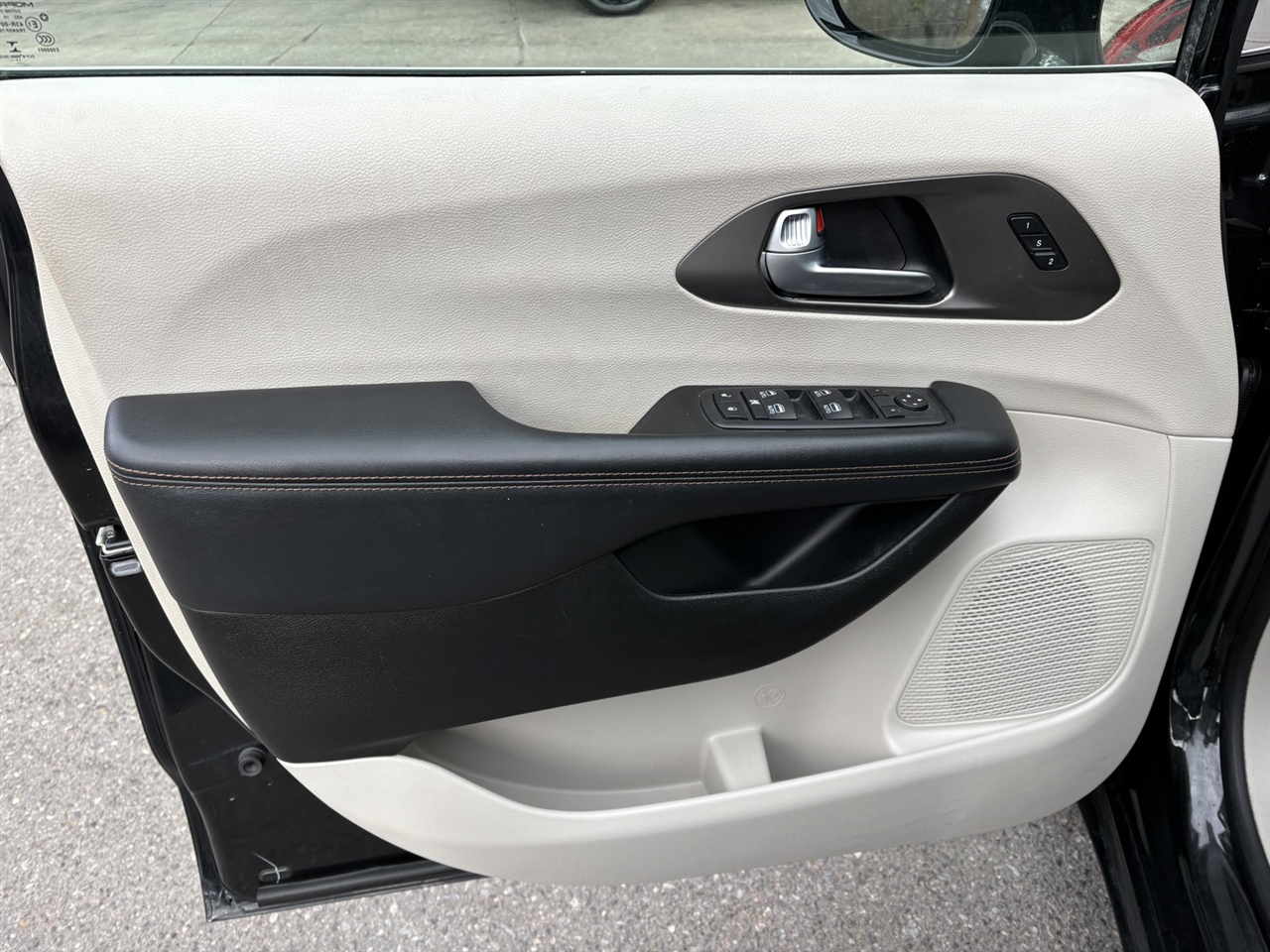 Chrysler Pacifica Touring-L Plus 2020