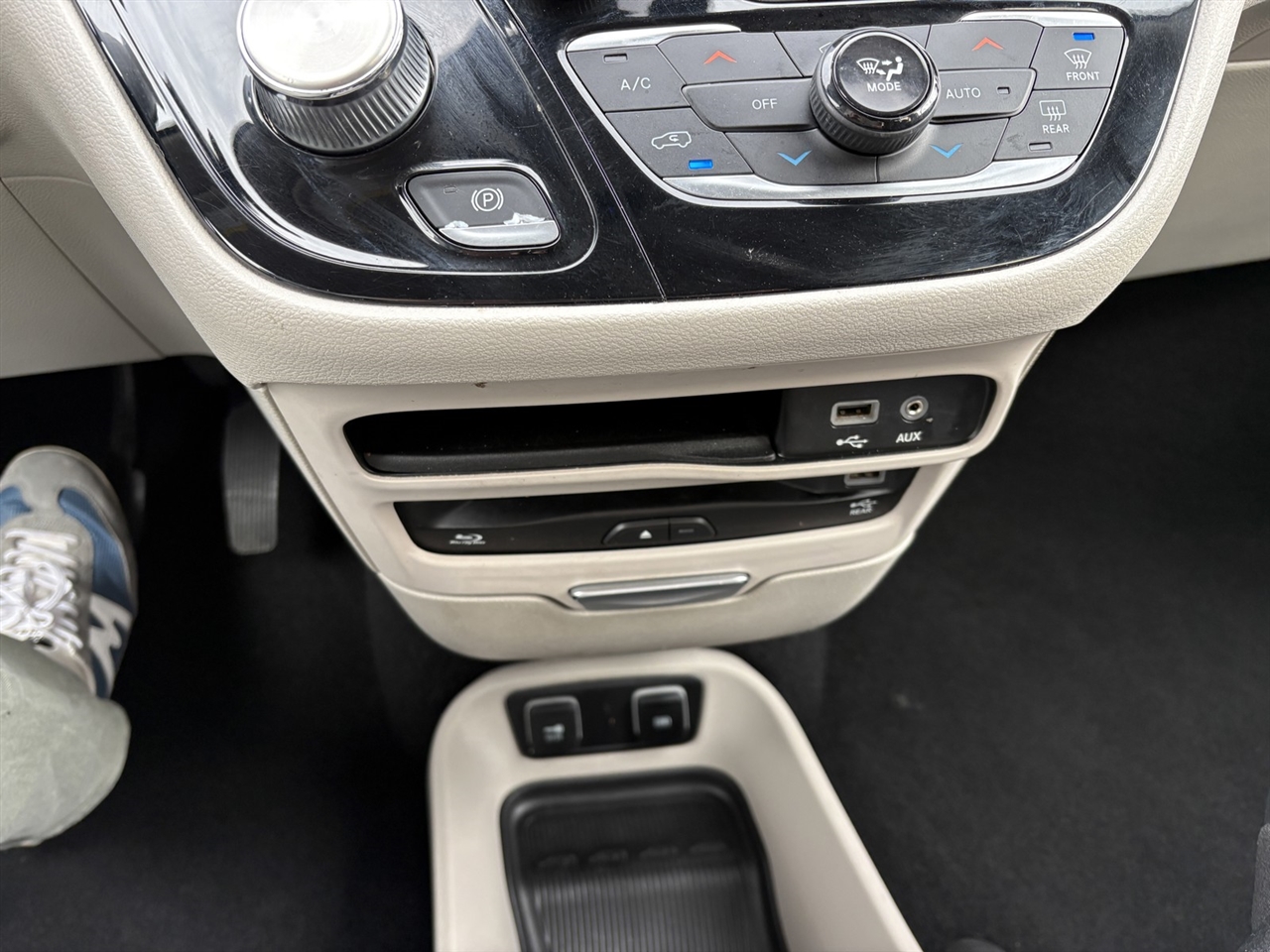 Chrysler Pacifica Touring-L Plus 2020