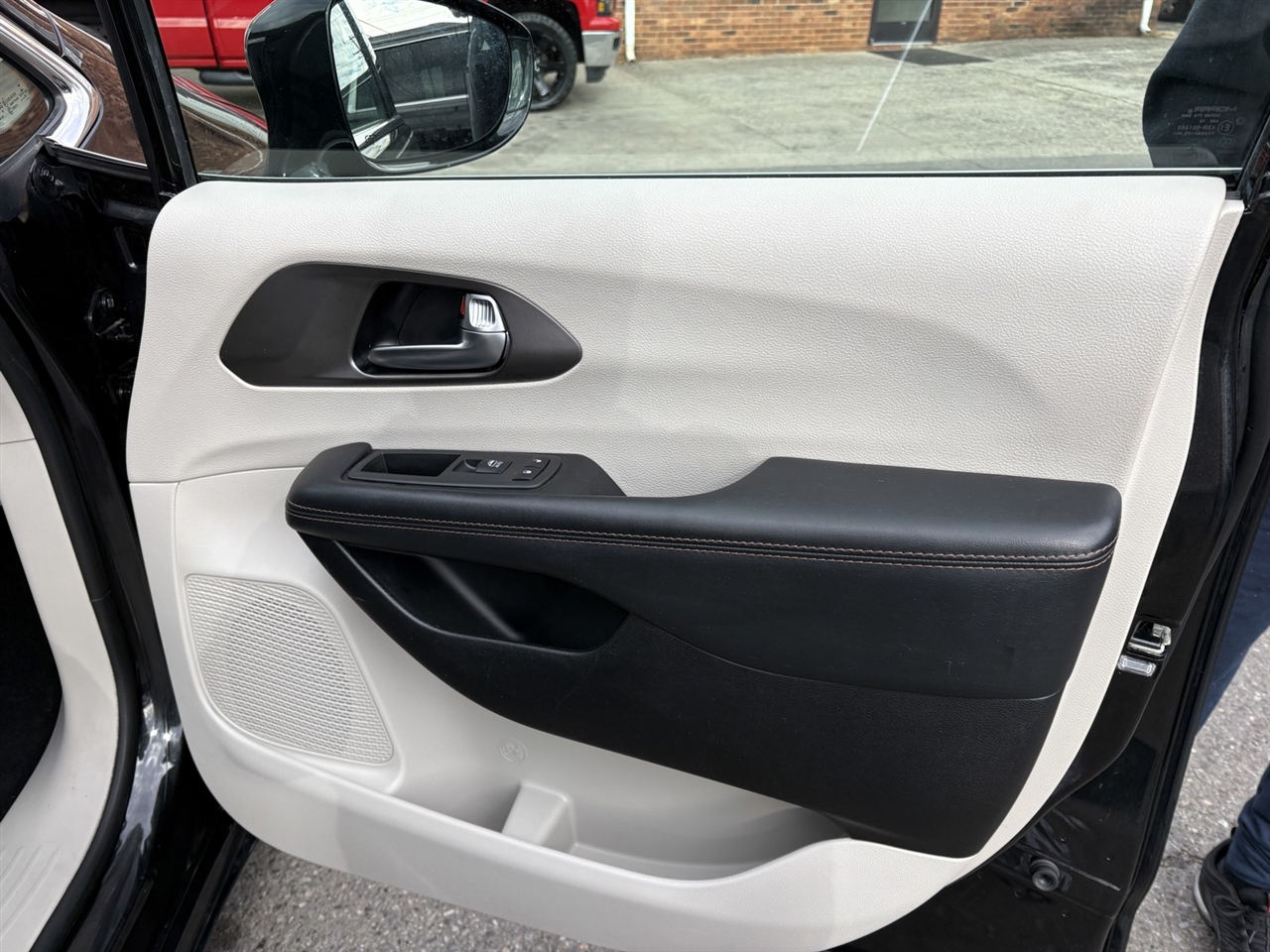 Chrysler Pacifica Touring-L Plus 2020