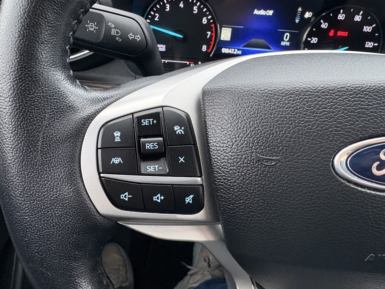 Ford Explorer Limited AWD 2023