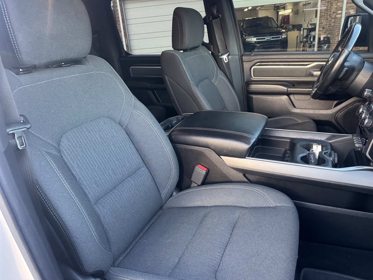 RAM 1500 Big Horn/Lone Star 4x2 Crew Cab 5'7" Box 2021