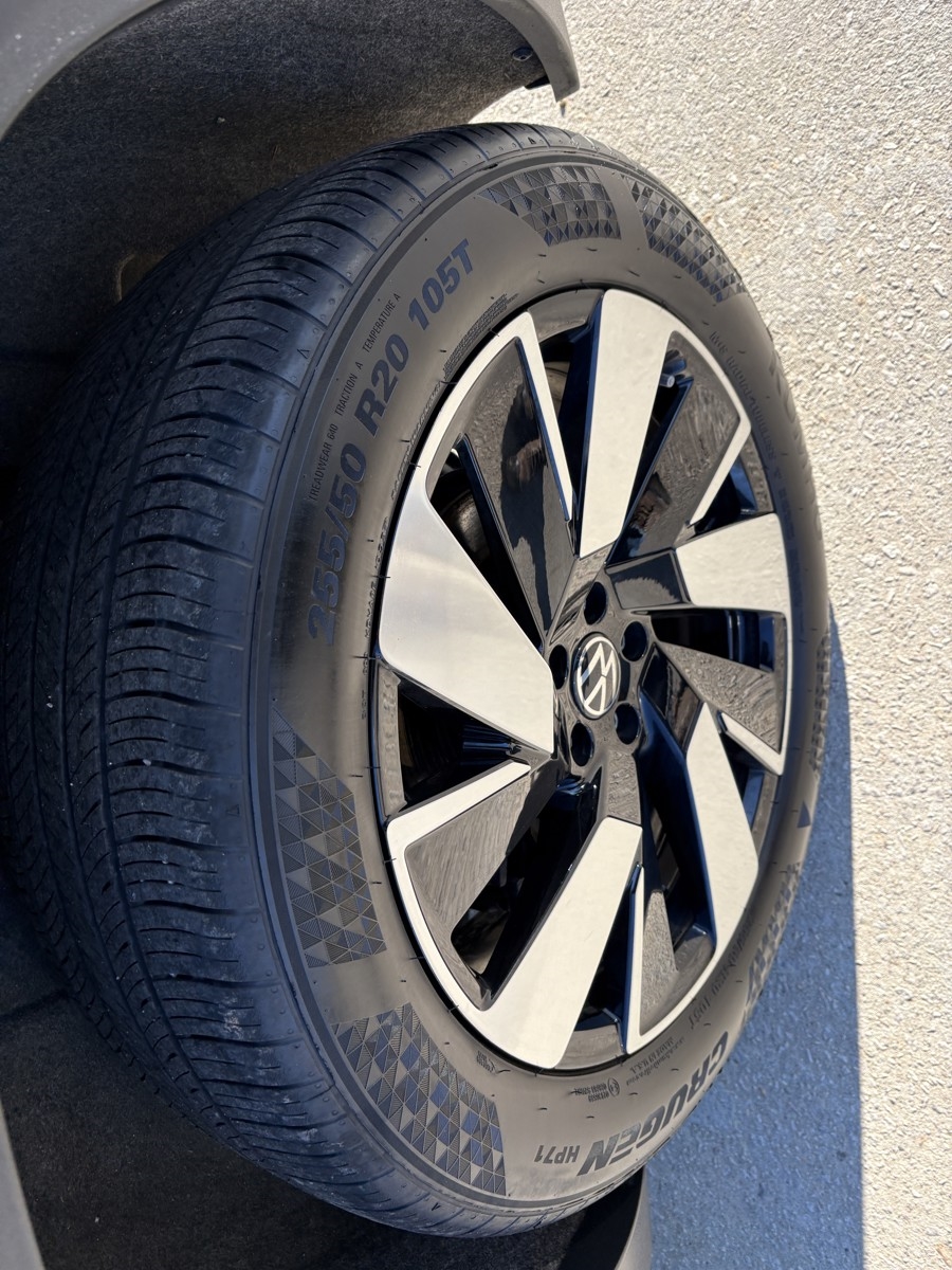 Volkswagen Atlas Cross Sport SE w/Technology AWD 2024