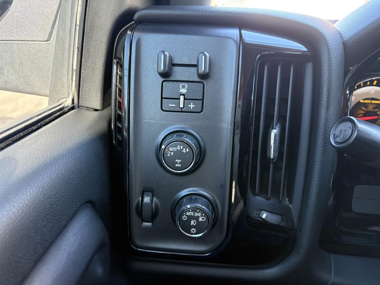 Chevrolet Silverado 1500 LT Crew Cab 4WD 2017