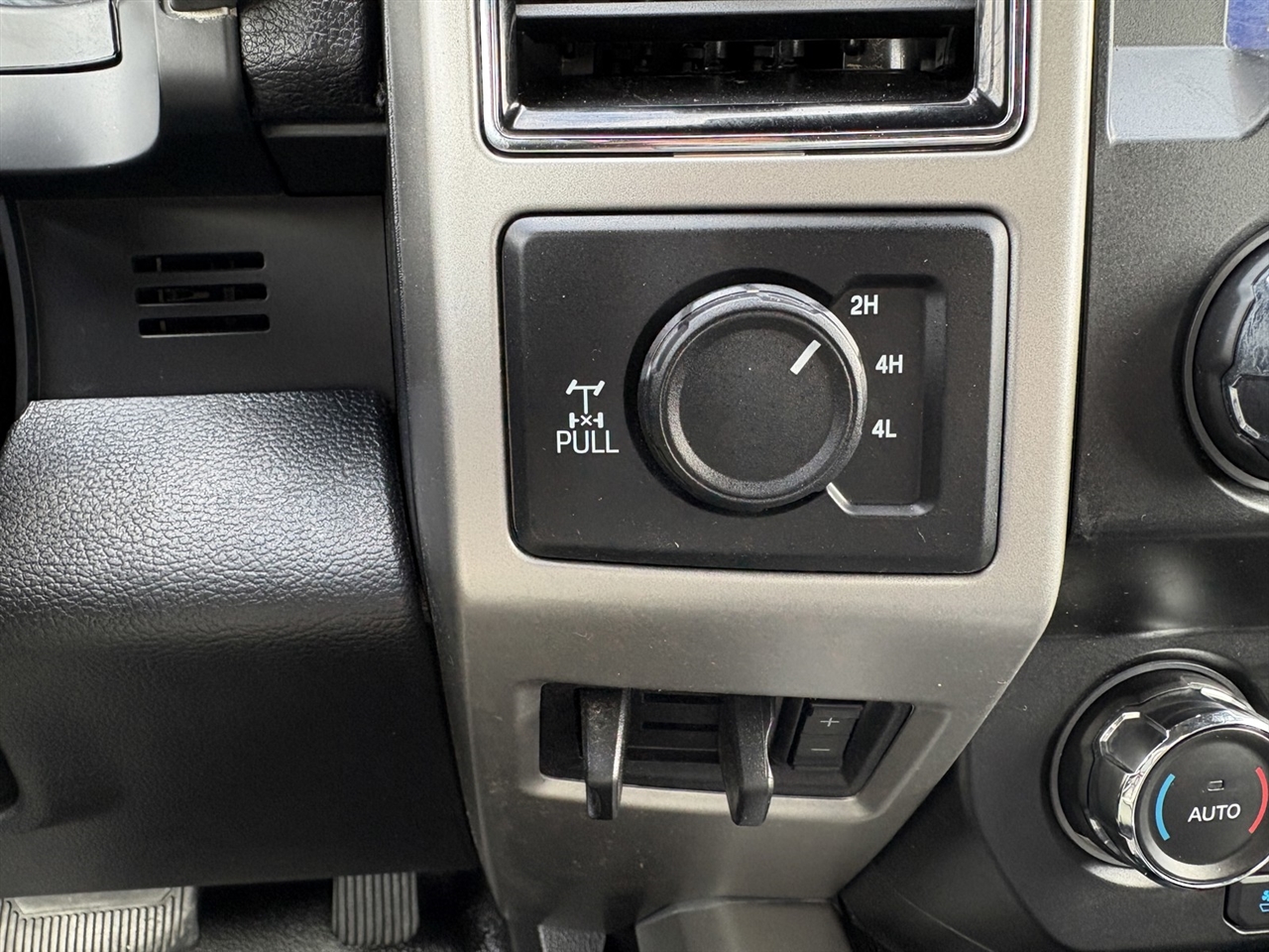 Ford F-350 SD XL SuperCab 4WD 2021