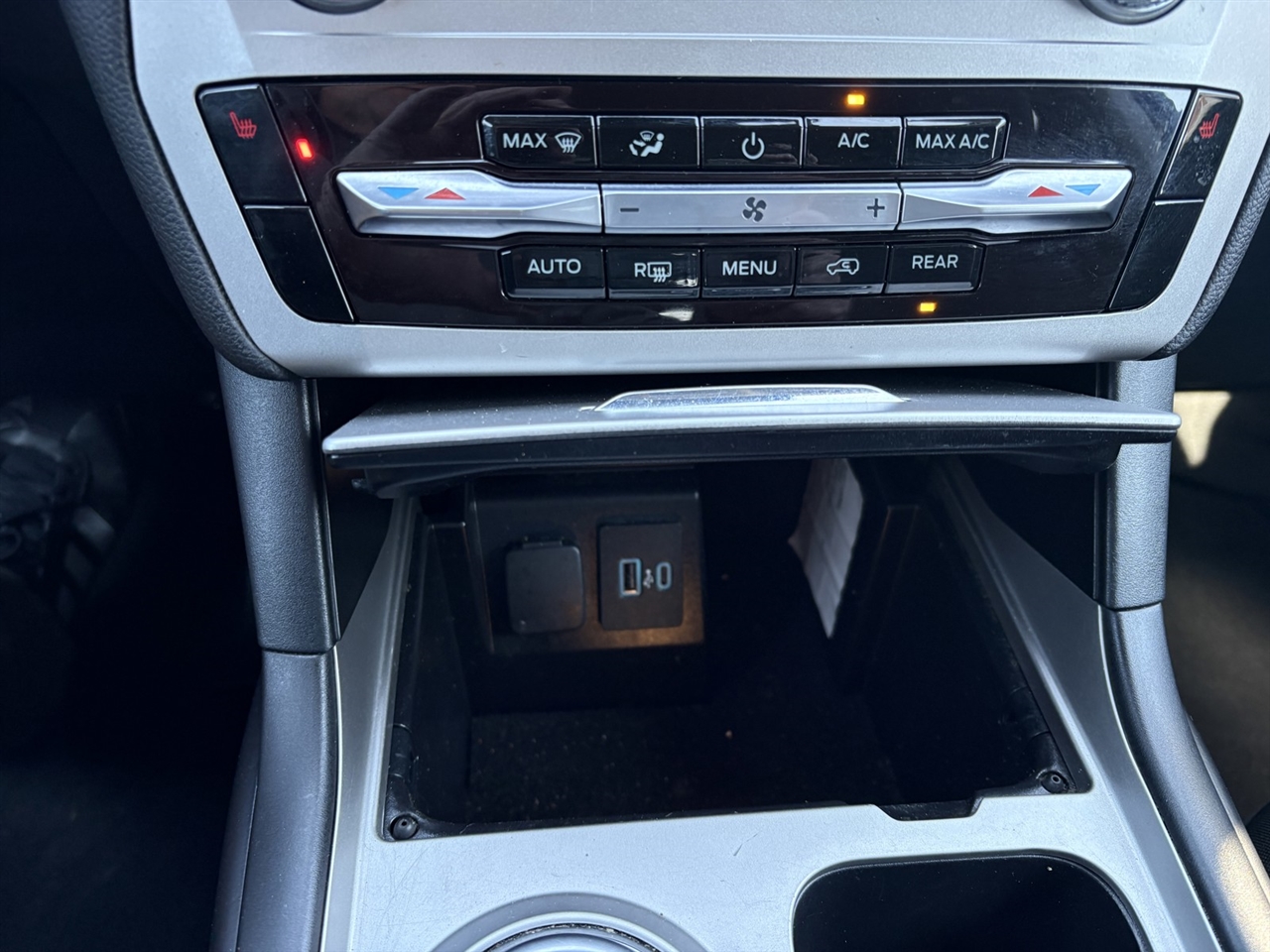 Ford Explorer XLT AWD 2022