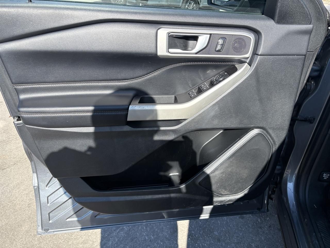 Ford Explorer XLT AWD 2022