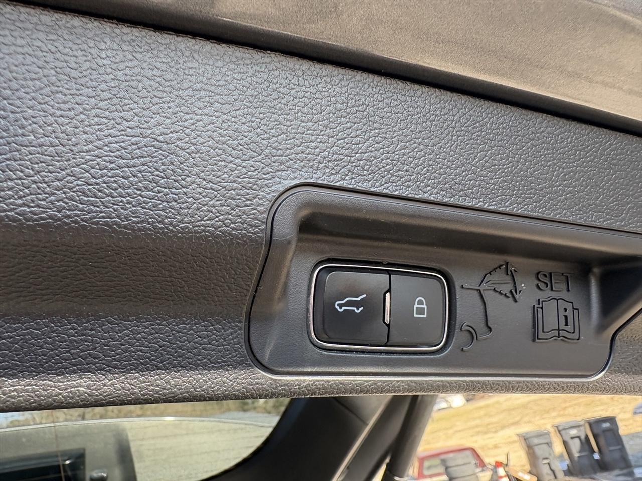 Ford Explorer XLT AWD 2022