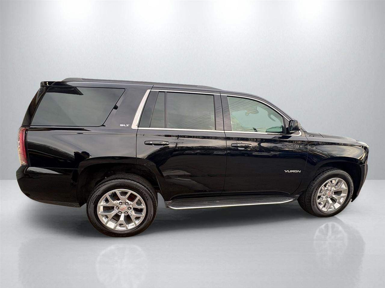 GMC Yukon SLT 4WD 2017