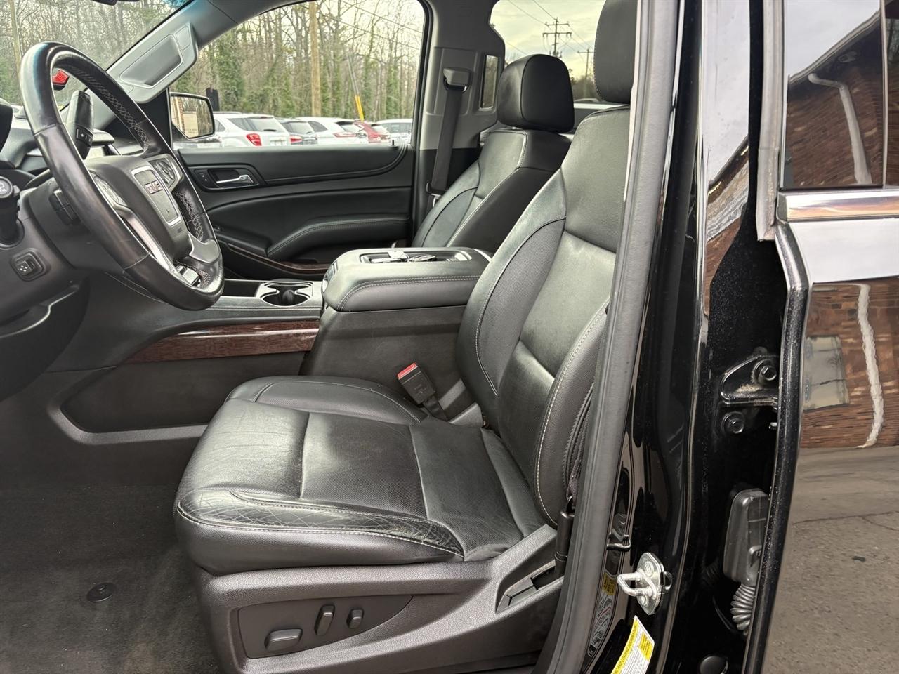 GMC Yukon SLT 4WD 2017