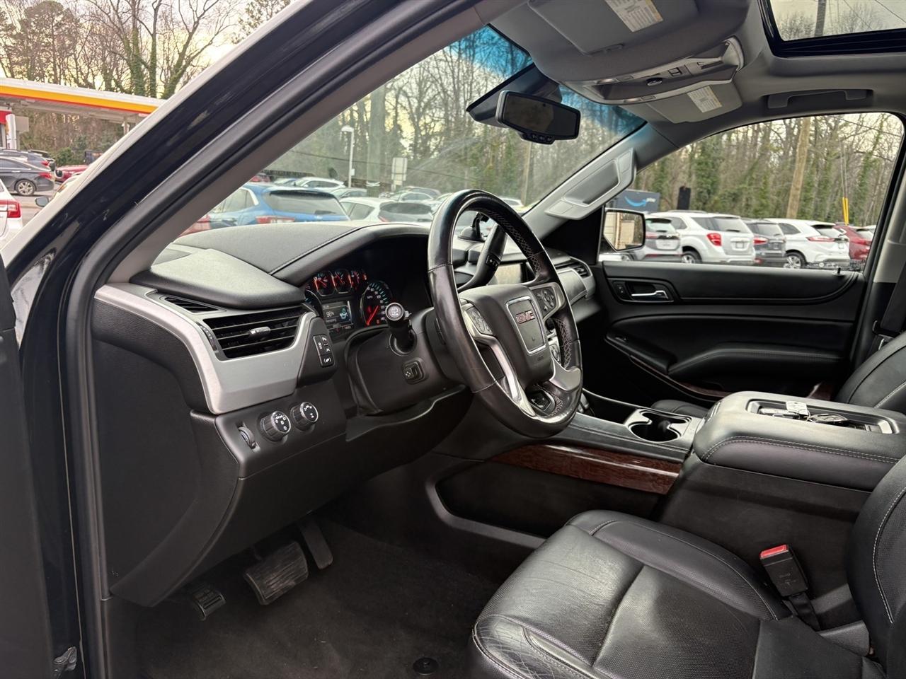 GMC Yukon SLT 4WD 2017