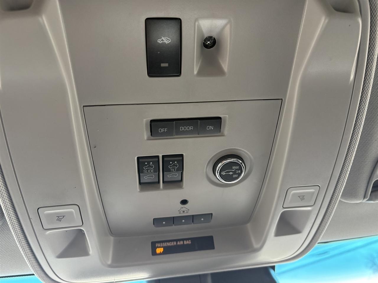 GMC Yukon SLT 4WD 2017