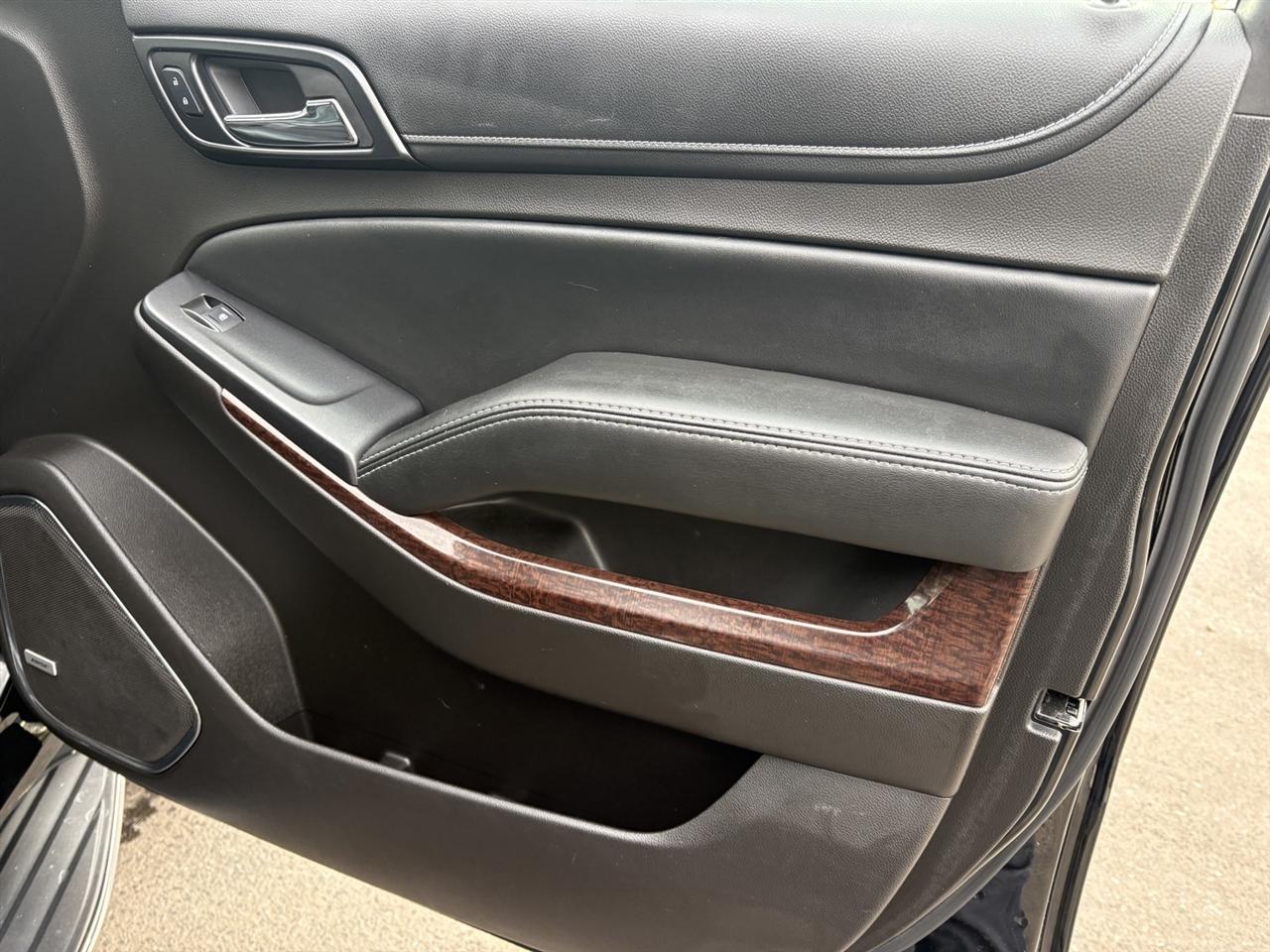 GMC Yukon SLT 4WD 2017