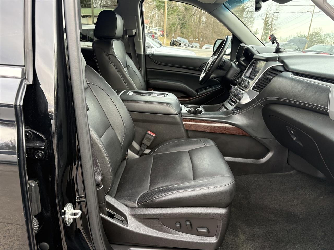 GMC Yukon SLT 4WD 2017