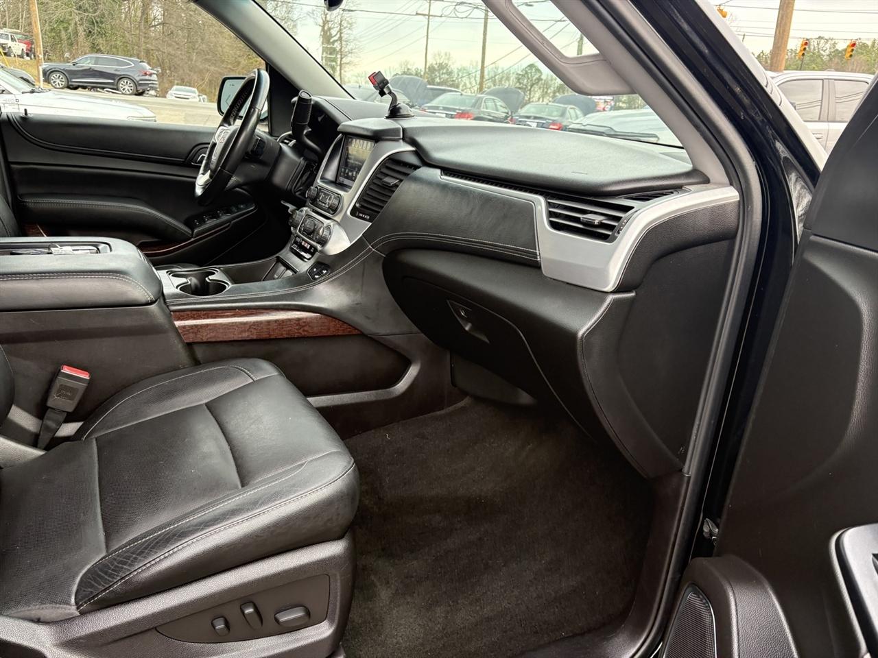 GMC Yukon SLT 4WD 2017