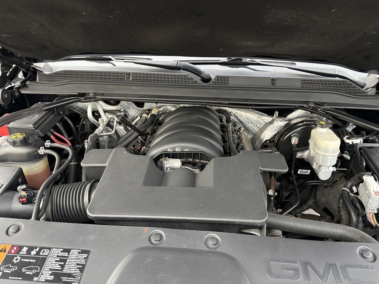 GMC Yukon SLT 4WD 2017