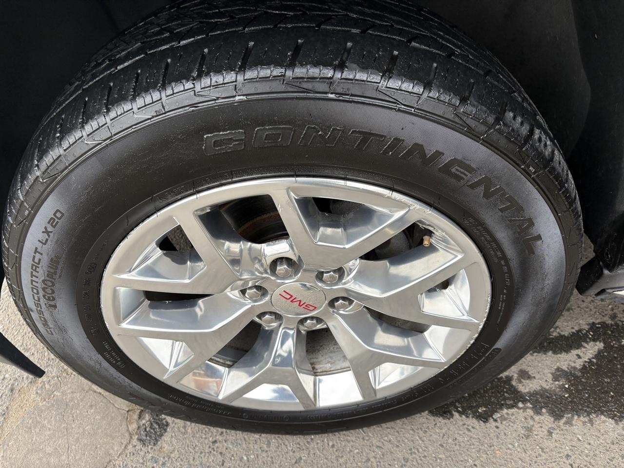 GMC Yukon SLT 4WD 2017