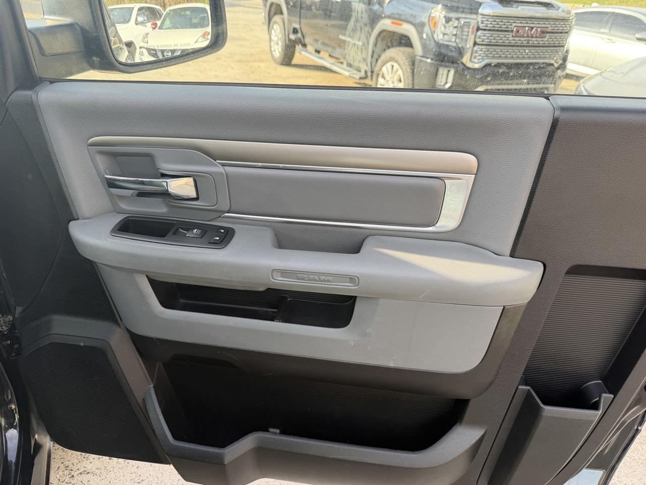 RAM 1500 Tradesman Regular Cab SWB 2WD 2013