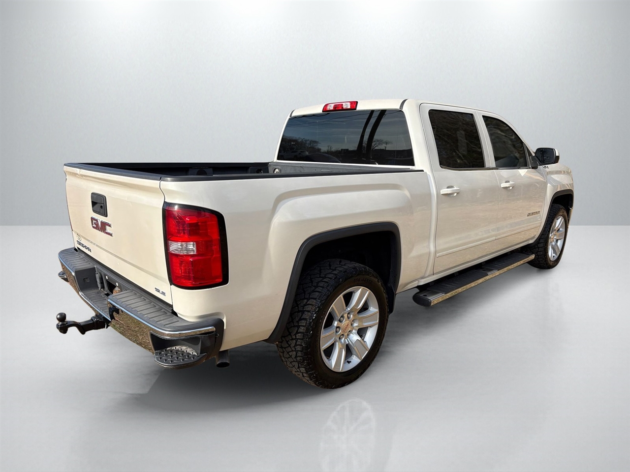 GMC Sierra 1500 SLE Crew Cab Short Box 4WD 2015