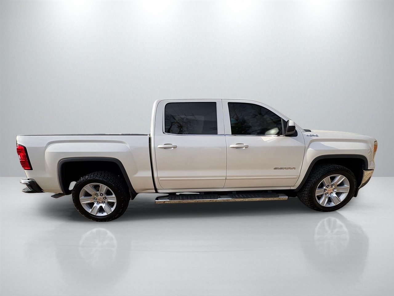 GMC Sierra 1500 SLE Crew Cab Short Box 4WD 2015