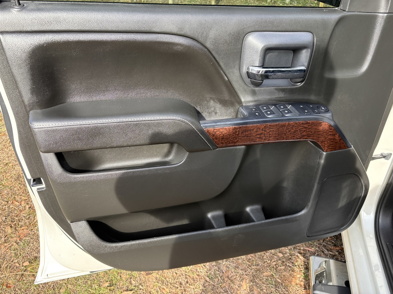 GMC Sierra 1500 SLE Crew Cab Short Box 4WD 2015